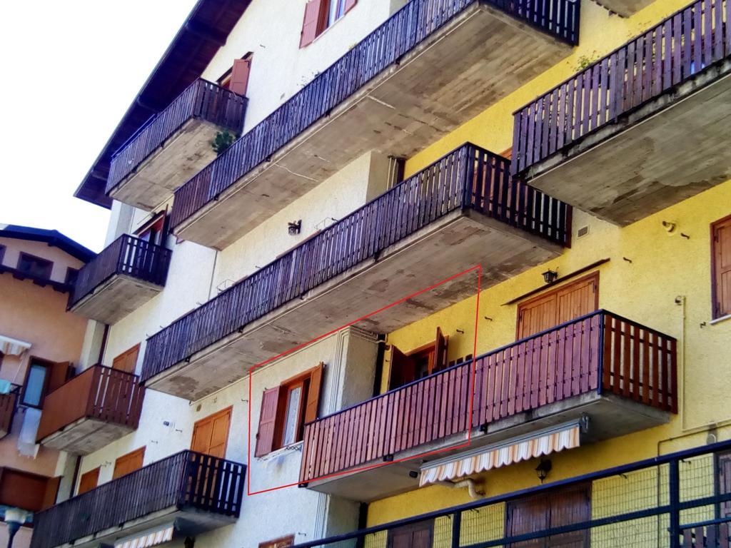 Bilocale A Piazza Brembana Apartment Ngoại thất bức ảnh